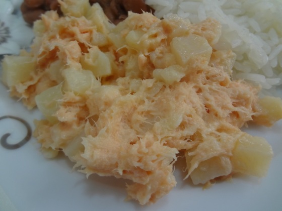 salada de salmão, batata e maionese